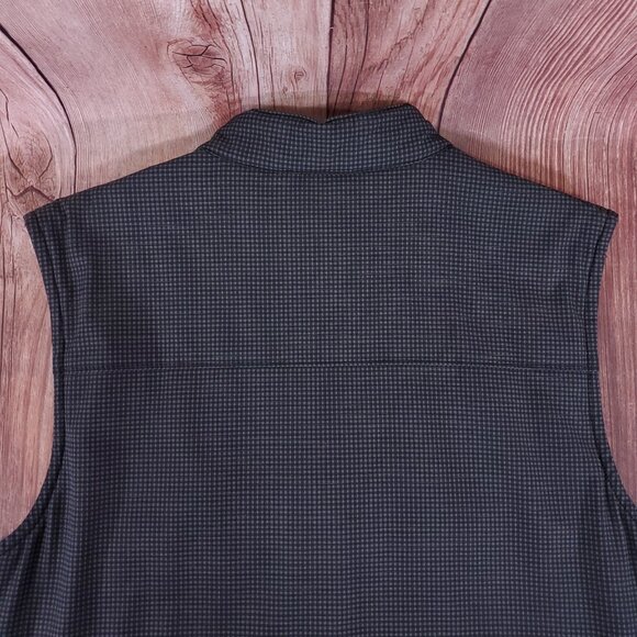 Travis Mathew Golf Vest Mens Size Medium Microplaid Full Zip Gray 1MU365 - Picture 9 of 16